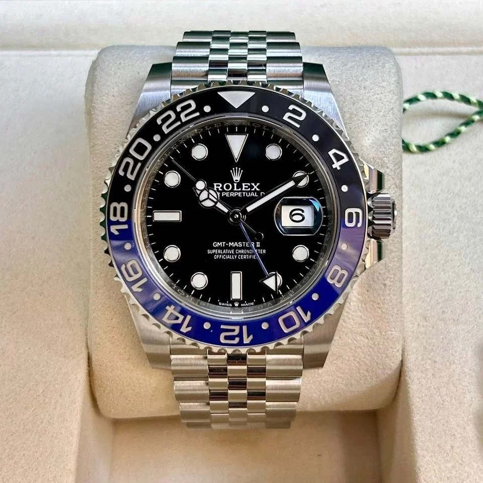 Rolex GMT-Master II « Batgirl » neuve